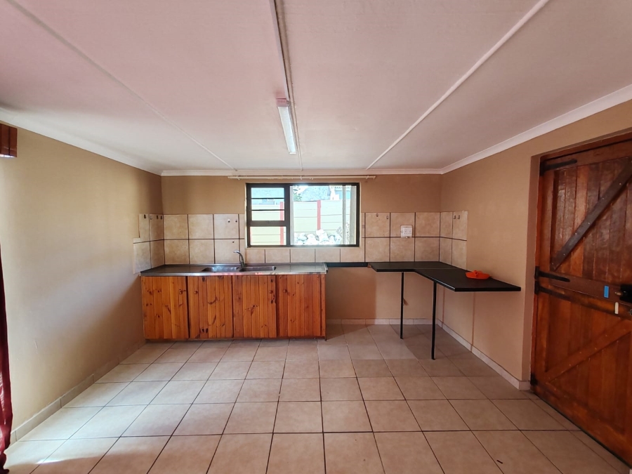 4 Bedroom Property for Sale in Gansbaai Central Western Cape